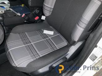 Peugeot 108 108, Hatchback, 2014 1.0 12V picture 12