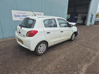 Vrakbiler auto Mitsubishi Space-star Space Star (A0), Hatchback, 2012 1.0 12V 2014/11