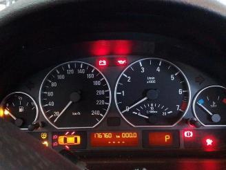 Dezmembrări autoturisme BMW 3-serie 3 serie Touring (E46/3), Combi, 1999 / 2006 325i 24V 2004/6