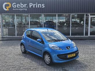 Unfallwagen Peugeot 107 1.0 12V Hatchback  Benzine 998cc 50kW (68pk) FWD 2006/11