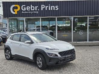 damaged passenger cars Hyundai Kona 1.6 GDi HEV 16V SUV  Elektrisch Benzine 1.580cc 104kW (141pk) FWD 2021/10