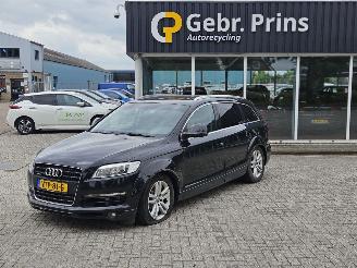 Damaged car Audi Q7 3.0 TDI V6 grijs kenteken 24V SUV  Diesel 2.967cc 171kW (232pk) 4x4 2006/7