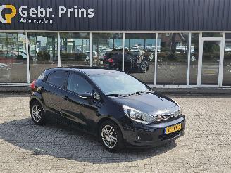 Damaged car Kia Rio 1.2 CVVT 16V Hatchback  Benzine 1.248cc 63kW (86pk) FWD 2012/7