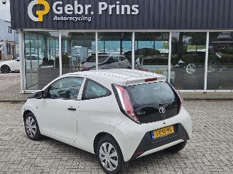 škoda osobní automobily Toyota Aygo 1.0 12V VVT-i Hatchback  Benzine 998cc 51kW (69pk) FWD 2017/10
