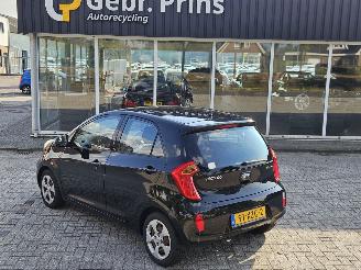 Coche accidentado Kia Picanto 1.2 16V Hatchback  Benzine 1.248cc 63kW (86pk) FWD 2012/9
