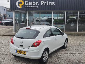 Unfallwagen Opel Corsa 1.2 16V Hatchback  Benzine 1.229cc 63kW (86pk) FWD 2013/8