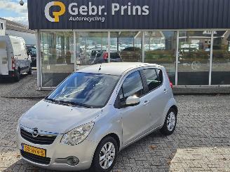 Voiture accidenté Opel Agila 1.2 16V MPV  Benzine 1.242cc 69kW (94pk) FWD 2010/12