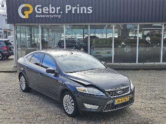 Damaged car Ford Mondeo 2.0 16V Hatchback  Benzine 1.999cc 107kW (145pk) 2008/6