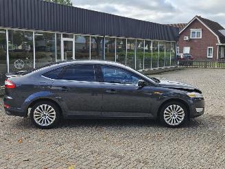Ford Mondeo 2.0 16V Hatchback  Benzine 1.999cc 107kW (145pk) picture 2