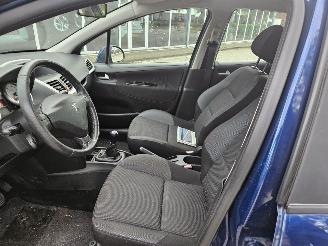 Peugeot 207 1.4 16V VTi Hatchback  Benzine 1.397cc 70kW (95pk) FWD picture 9
