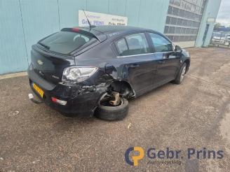 Chevrolet Cruze Cruze (305), Hatchback, 2010 / 2015 1.8 16V VVT picture 2