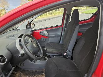 Toyota Aygo 1.0 12V VVT-i Hatchback  Benzine 998cc 50kW (68pk) FWD picture 9