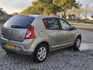 Dacia Sandero 1.2 16V Hatchback  Benzine 1.149cc 55kW (75pk) FWD picture 3
