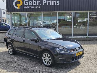 Unfallwagen Volkswagen Golf 1.6 TDI BlueMotion 16V Combi/o  Diesel 1.598cc 81kW (110pk) 2017/2