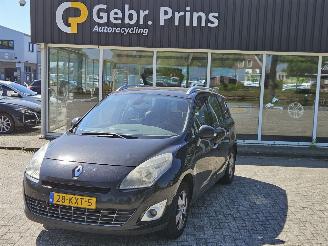 Unfallwagen Renault Scenic 1.4 16V TCe 130 MPV  Benzine 1.397cc 96kW (131pk) FWD 2010/3