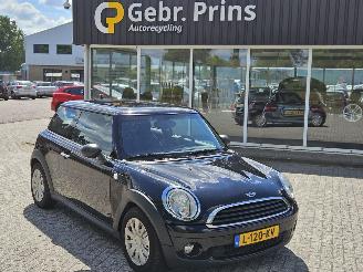 Auto incidentate Mini Mini 1.6 16V One Hatchback  Benzine 1.598cc 72kW (98pk) FWD 2010/6
