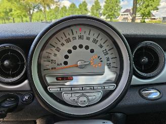 Mini Mini 1.6 16V One Hatchback  Benzine 1.598cc 72kW (98pk) FWD picture 12