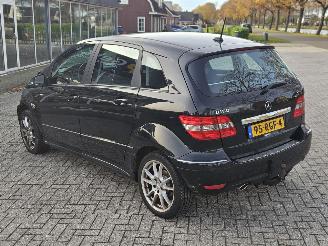 Mercedes B-klasse 1.5 B-160 16V Hatchback  Benzine 1.498cc 70kW (95pk) FWD picture 3
