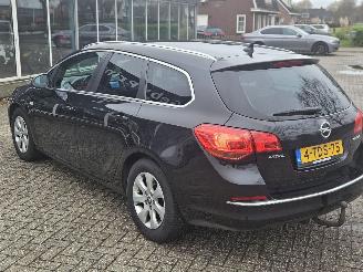 Opel Astra SPORTS TOURER 1.7 CDTi 16V Combi/o  Diesel 1.686cc 81kW (110pk) FWD picture 3