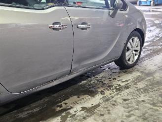 Opel Meriva 1.4 Turbo 16V Ecotec MPV  Benzine 1.364cc 103kW (140pk) picture 4