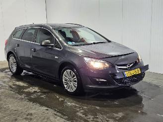 Unfallwagen Opel Astra SPORTS TOURER 1.4 Turbo 16V Combi/o  Benzine 1.364cc 88kW (120pk) FWD 2014/6