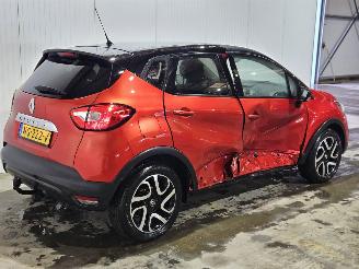 Schadeauto Renault Captur 1.2 TCE 16V EDC SUV  Benzine 1.197cc 87kW (118pk) FWD 2017/3