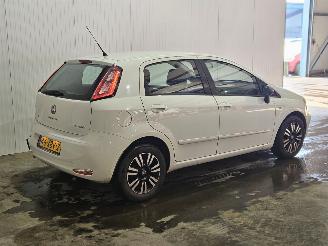 Voiture accidenté Fiat Punto 0.9 TwinAir Hatchback  Benzine 875cc 63kW (86pk) FWD 2012/5