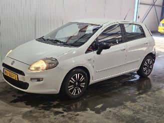 Fiat Punto 0.9 TwinAir Hatchback  Benzine 875cc 63kW (86pk) FWD picture 5