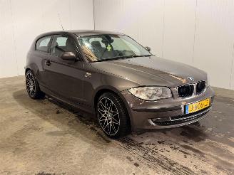 krockskadad bil auto BMW 1-serie 116i 1.6 16V Hatchback 2Dr Benzine 1.597cc 90kW (122pk) RWD 2008/8