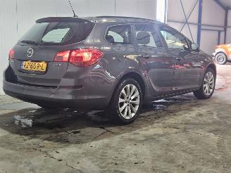 krockskadad bil auto Opel Astra SPORTS TOURER 1.4 16V ecoFLEX Combi/o  Benzine 1.398cc 74kW (101pk) FWD 2011/1