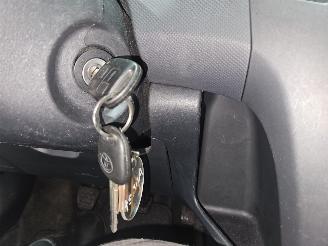 Toyota Yaris 1.3 16V VVT-i Hatchback  Benzine 1.298cc 64kW (87pk) picture 15