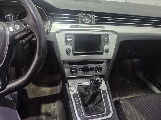 Volkswagen Passat 1.6 TDI 16V Combi/o  Diesel 1.598cc 88kW (120pk) FWD picture 9