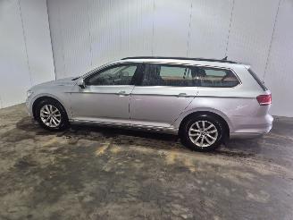 Volkswagen Passat 1.6 TDI 16V Combi/o  Diesel 1.598cc 88kW (120pk) FWD picture 6