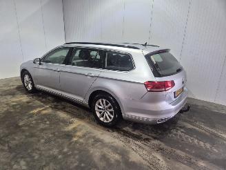 Volkswagen Passat 1.6 TDI 16V Combi/o  Diesel 1.598cc 88kW (120pk) FWD picture 5