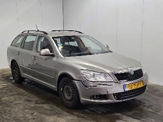 Damaged car Skoda Octavia 1.6 TDI Greenline Combi/o 4Dr Diesel 1.598cc 77kW (105pk) FWD 2012/2