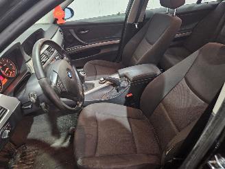 BMW 3-serie 318i 16V Combi/o  Benzine 1.995cc 95kW (129pk) RWD picture 9