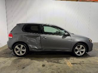 Volkswagen Golf 1.4 16V Hatchback  Benzine 1.390cc 59kW (80pk) FWD picture 2