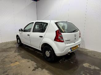 krockskadad bil auto Dacia Sandero 1.2 16V Hatchback  Benzine 1.149cc 55kW (75pk) FWD 2011/11