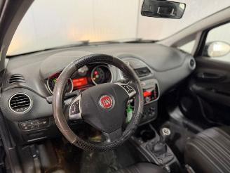 Fiat Punto Evo 1.3 JTD Multijet 85 16V Euro 5 Hatchback  Diesel 1.248cc 63kW (86pk) FWD picture 9