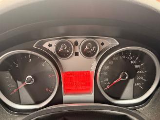 Ford Kuga 2.0 TDCi 16V SUV  Diesel 1.997cc 100kW (136pk) FWD picture 13