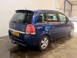 uszkodzony samochody osobowe Opel Zafira 2.2 16V 7-seats Direct Ecotec MPV  Benzine 2.198cc 110kW (150pk) FWD 2006/1
