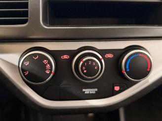 Kia Picanto 1.0 12V Hatchback  Benzine 998cc 51kW (69pk) FWD picture 15