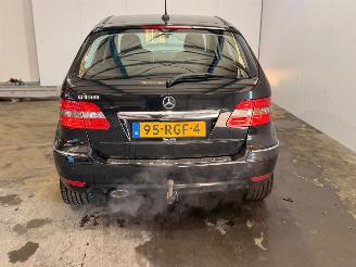 Mercedes B-klasse 1.5 B-160 16V Hatchback  Benzine 1 498cc 70kW (95pk) FWD picture 2