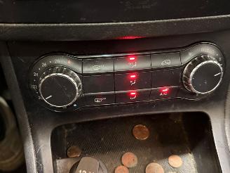 Mercedes B-klasse 1.6 B-180 BlueEFFICIENCY Turbo 16V Hatchback  Benzine 1.595cc 90kW (122pk) FWD picture 13