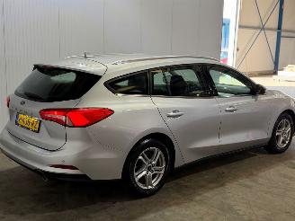 krockskadad bil auto Ford Focus 1.0 Ti-VCT EcoBoost 12V 100 Combi/o  Benzine 999cc 74kW (101pk) FWD 2020/4