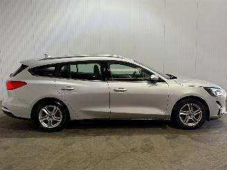 Ford Focus 1.0 Ti-VCT EcoBoost 12V 100 Combi/o  Benzine 999cc 74kW (101pk) FWD picture 2