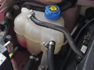 Fiat Panda 0.9 TwinAir Turbo 85 Hatchback  Benzine 875cc 63kW (86pk) FWD picture 10