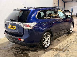 škoda osobní automobily Mitsubishi Outlander 2.2 DI-D 16V Clear Tec 4x4 SUV  Diesel 2.268cc 110kW (150pk) 4x4 2013/10