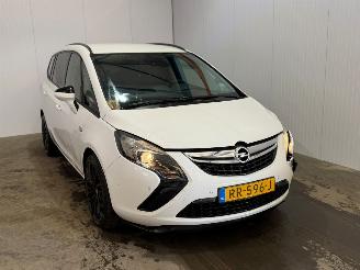 Schadeauto Opel Zafira 2.0 CDTI AUT 16V 165 Ecotec MPV  Diesel 1.956cc 121kW (165pk) FWD 2014/10