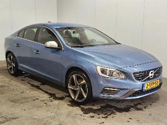 Unfallwagen Volvo S-60 R-Design 1.6 DRIVe,D2 AUT Sedan 4Dr Diesel 1.560cc 84kW (114pk) FWD 2014/1